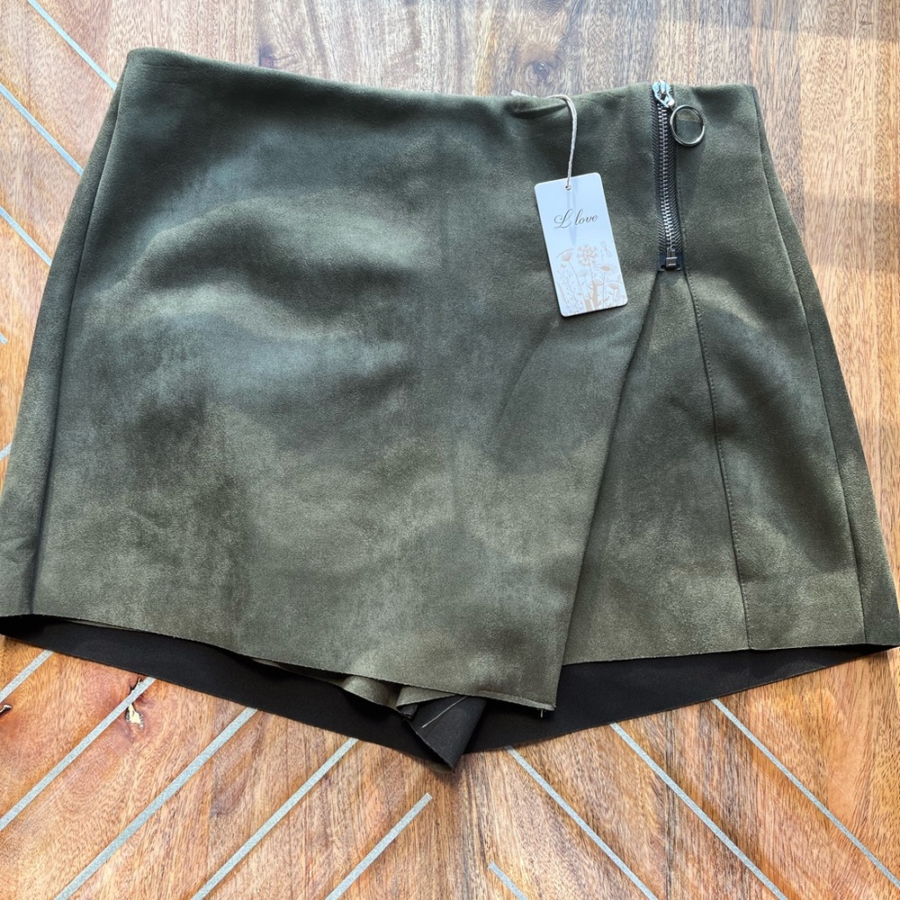 Green skort